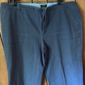 Eddie Bauer capri pants